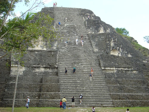 Pyramide à Tikal